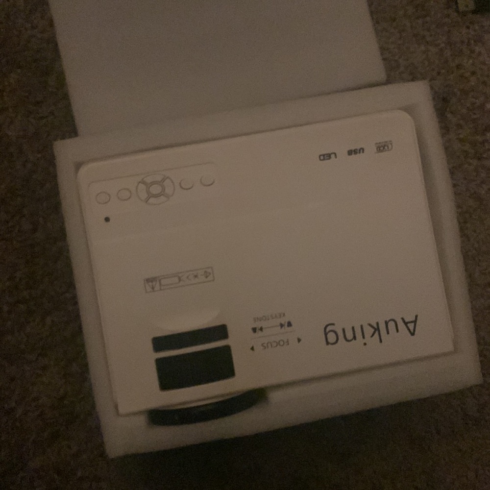 Projector - Picture 3 of 7